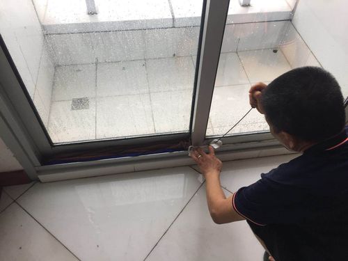 台风天准备?加固门窗收阳台物!